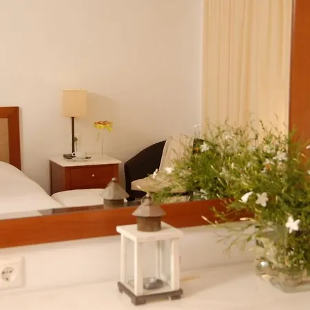 Hotell Bitzaro Grande & Kalamákion