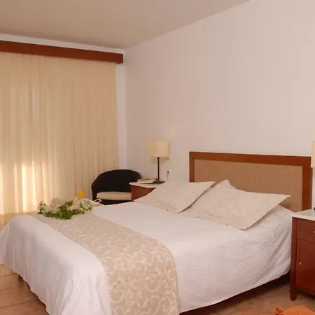 Bitzaro Grande & Hotell 3*