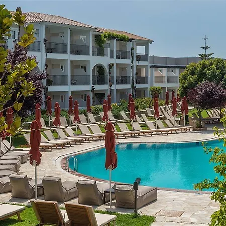 Bitzaro Grande & Hotell Kalamákion
