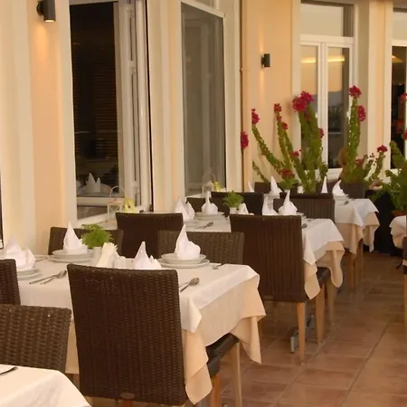 Bitzaro Grande & 3* Kalamákion