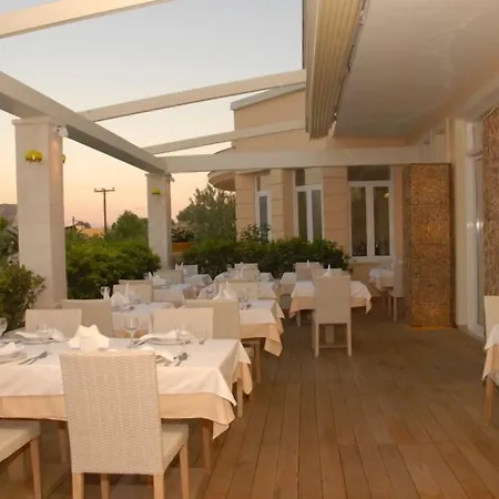 Bitzaro Grande & Kalamákion