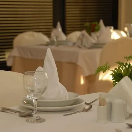 Bitzaro Grande & 3* Kalamákion