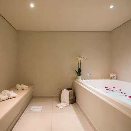 Bitzaro Grande & Hotel