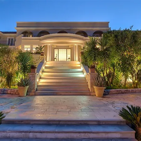Bitzaro Grande & 호텔 3*