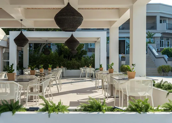 Bitzaro Grande Hotel&suites Kalamákion