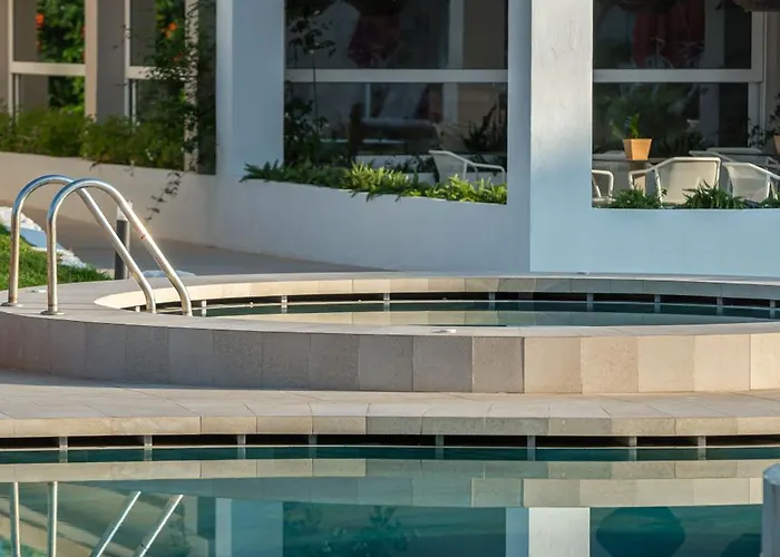 Bitzaro Grande Hotel&suites Hotel