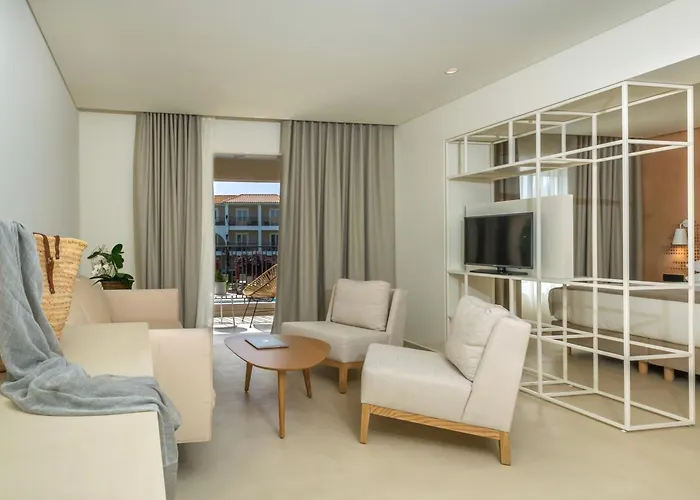 Bitzaro Grande Hotel&suites 3*