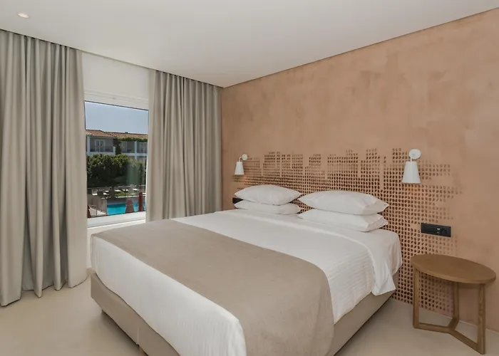 Bitzaro Grande Hotel&suites Kalamákion