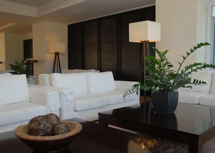 Bitzaro Grande Hotel&suites Kalamákion