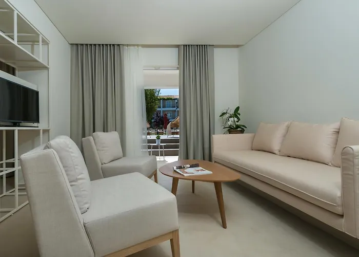 Bitzaro Grande Hotel&suites Hotel Kalamákion