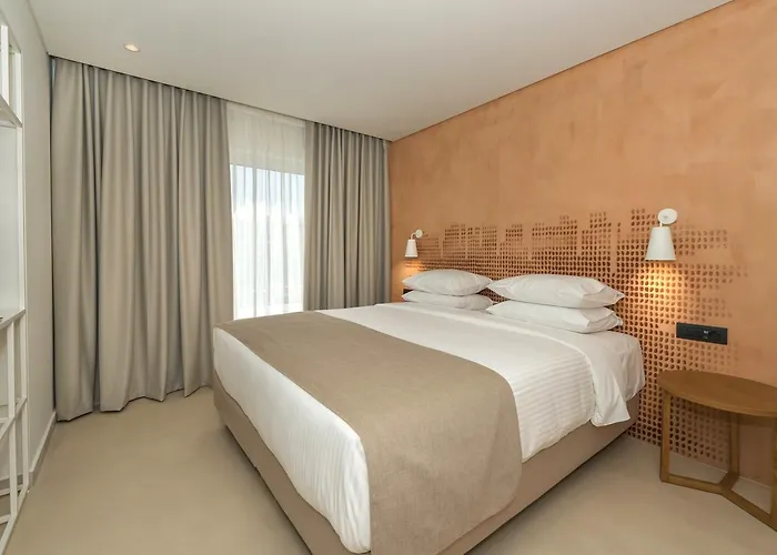 Bitzaro Grande Hotel&suites Kalamákion