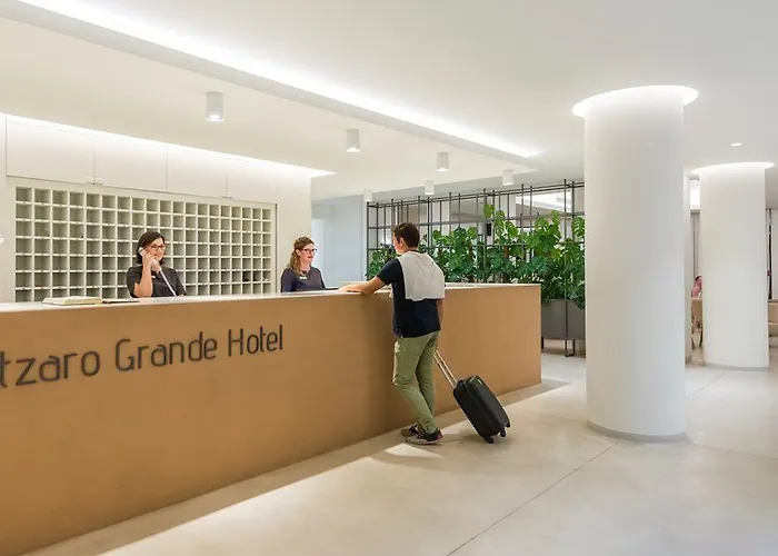 Bitzaro Grande Hotel&suites 3*