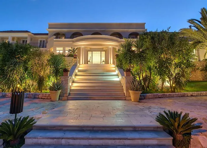 Bitzaro Grande Hotel&suites 3*