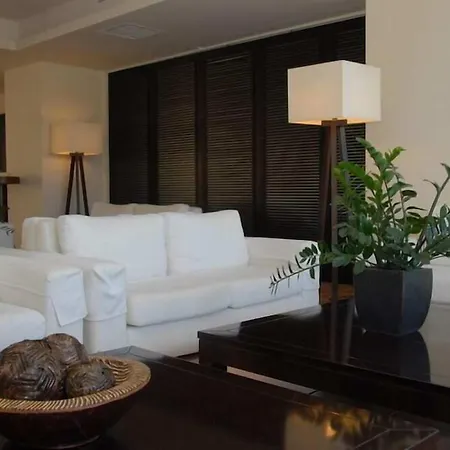 Bitzaro Grande & Kalamákion