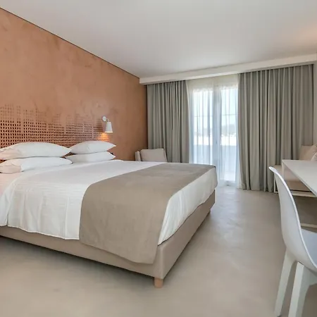 מלון Bitzaro Grande & Kalamákion